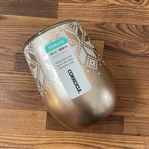 NWT Corkcicle Stainless Steel Stemless Tumbler with White Snowflakes 12 oz.